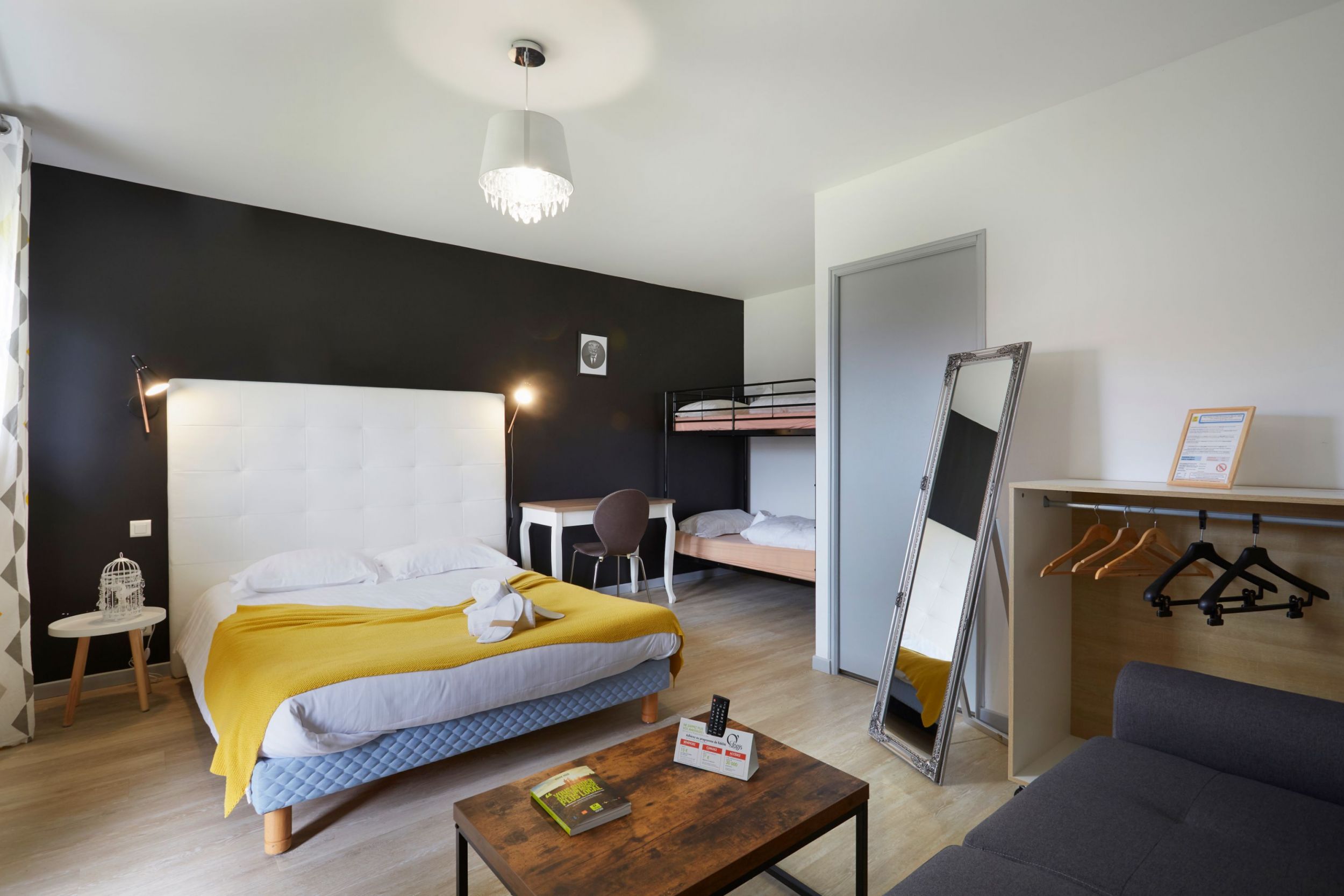 Hotel La Haie Des Vignes in Allain, France